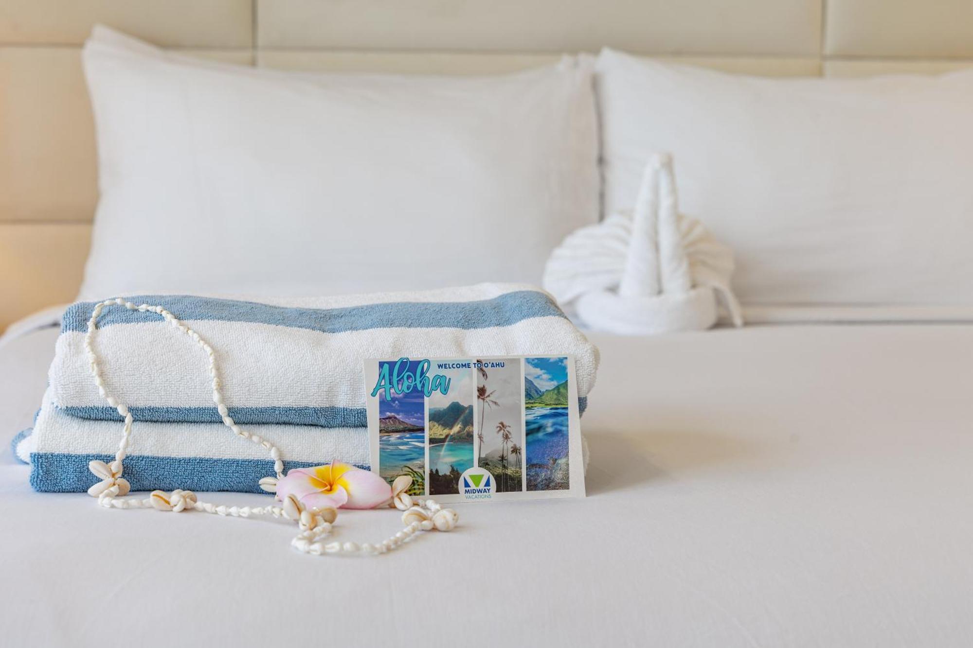 Steps To Waikiki Beach! Newly Renovated With 75" Tv Гонолулу Экстерьер фото