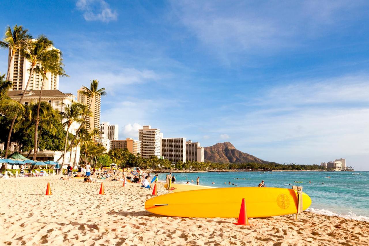 Steps To Waikiki Beach! Newly Renovated With 75" Tv Гонолулу Экстерьер фото